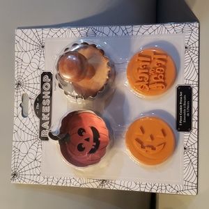 The Bakeshop Pumpkin cookie press set of 5 NWT